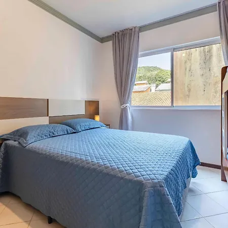 Apartamento a Poucos Passos da Praia da Conceição-3